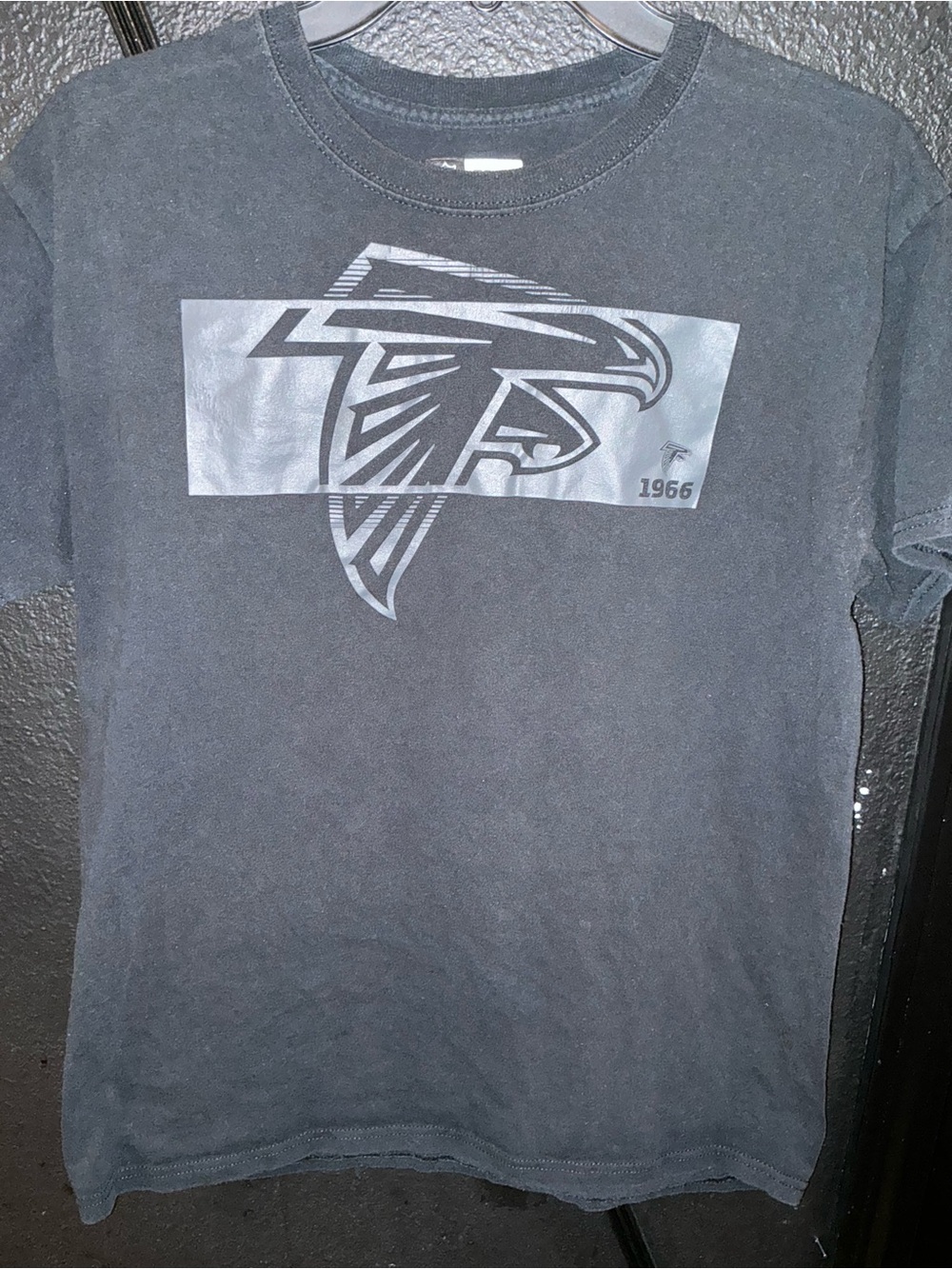 Atlanta Falcons Graphic Tee Men’s Medium Black NFL Team Apparel Shirt
